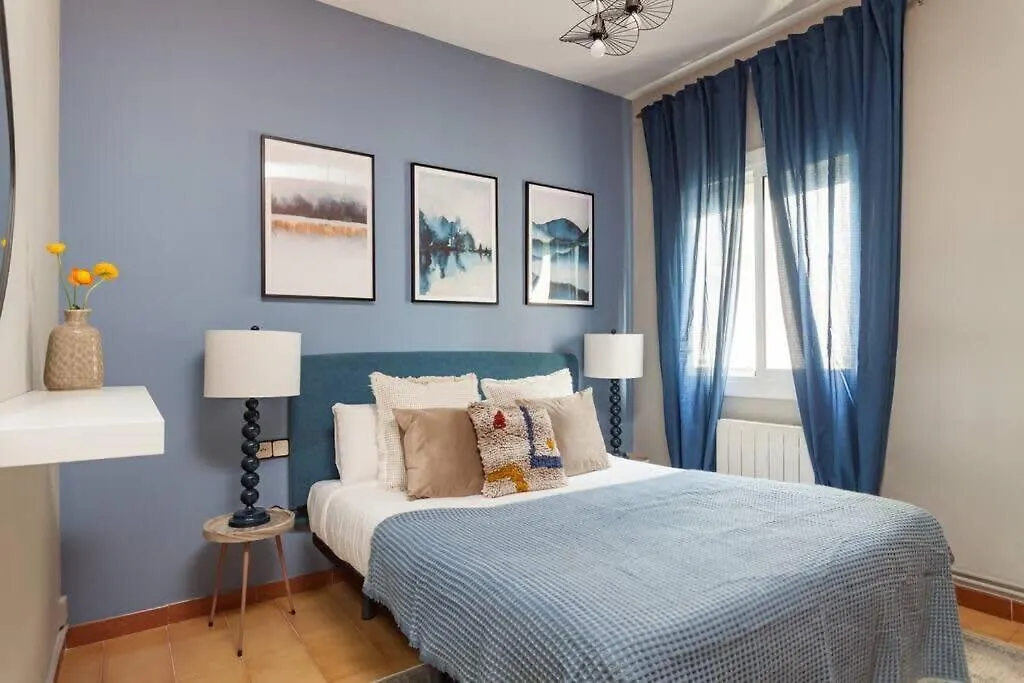 Apartment City View Penthouse - 2 Bedroom Suite Barcelona